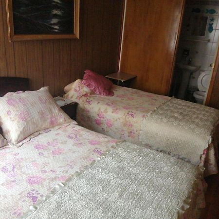 Alojamiento Familiar Rey Bed & Breakfast Punta Arenas Exterior photo