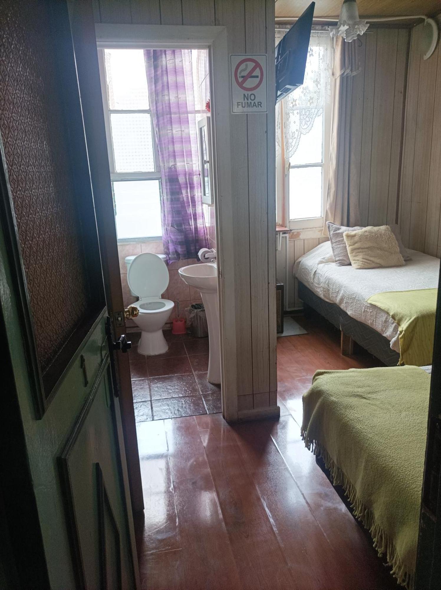 Alojamiento Familiar Rey Bed & Breakfast Punta Arenas Exterior photo