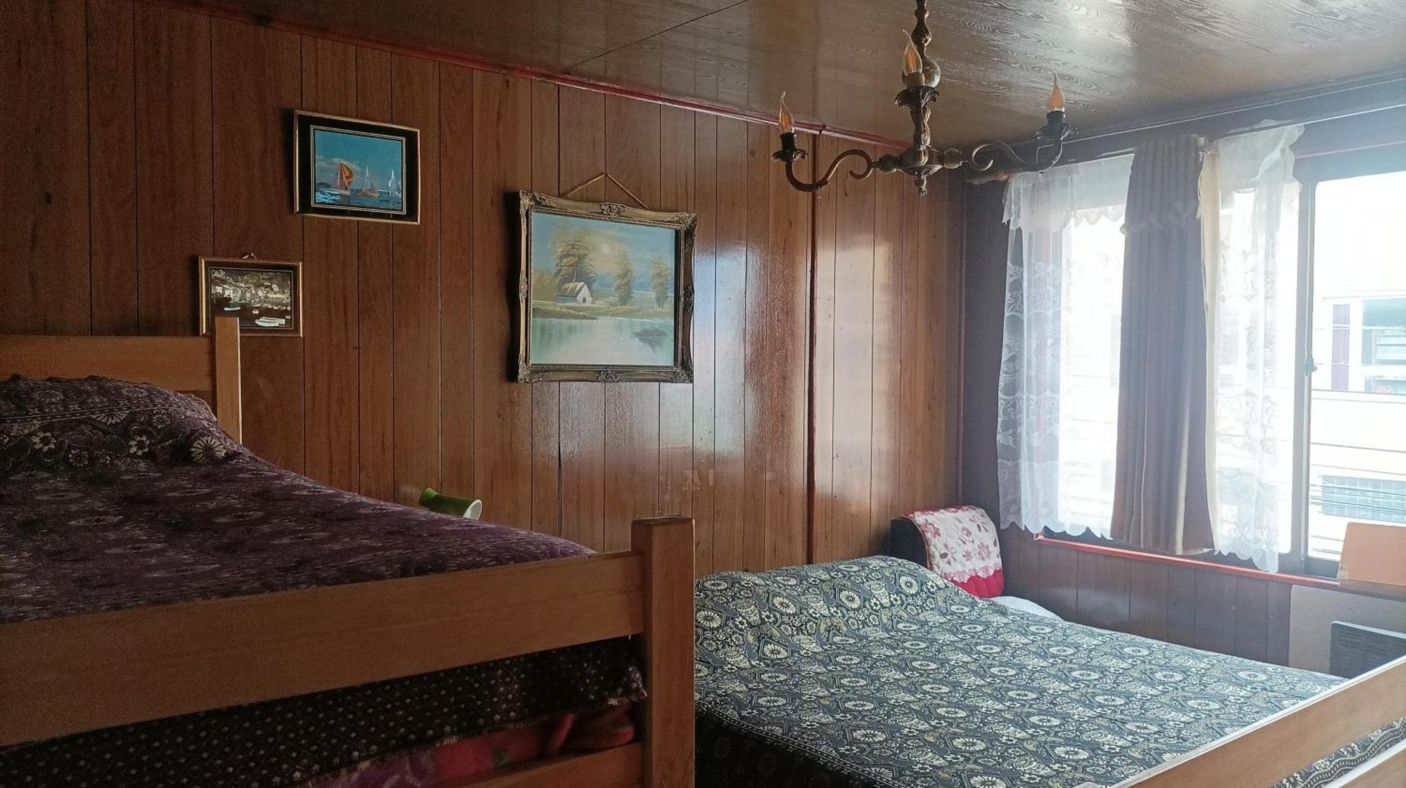 Alojamiento Familiar Rey Bed & Breakfast Punta Arenas Exterior photo