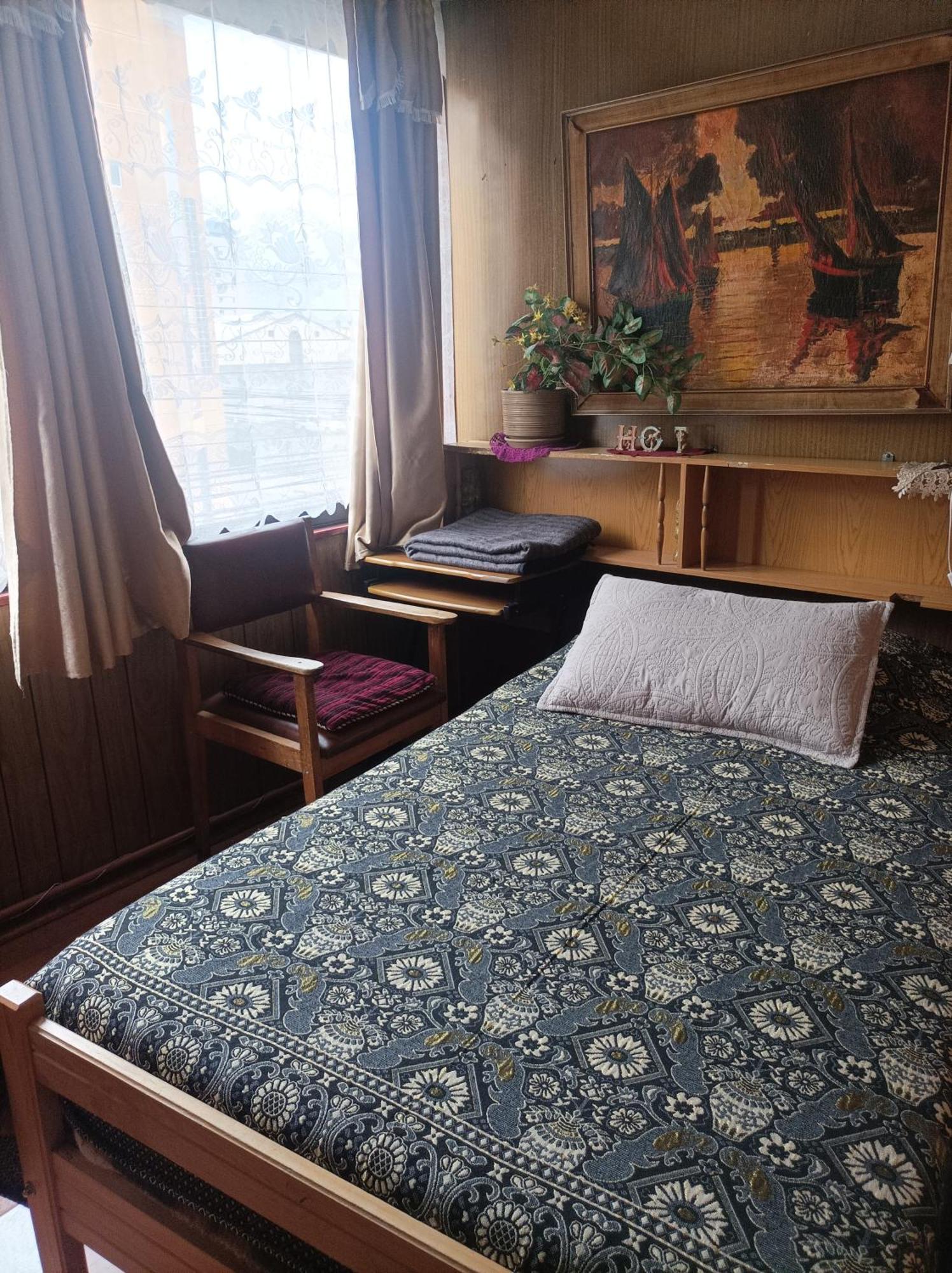 Alojamiento Familiar Rey Bed & Breakfast Punta Arenas Exterior photo